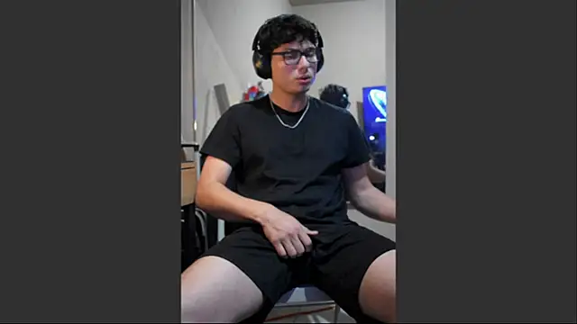 Ais B10 online show from 11.14.25