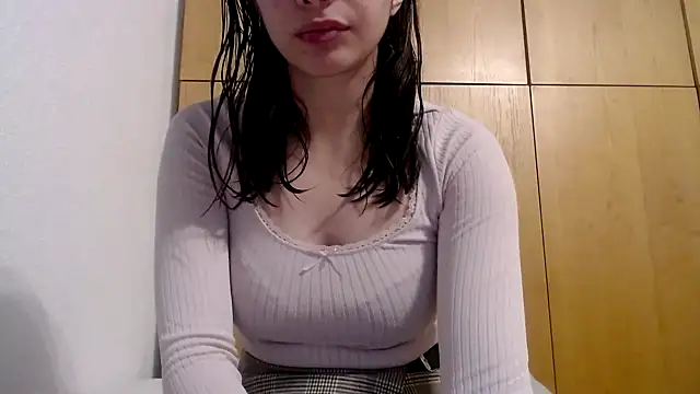 Snapshot of bellefleurrr chatting on 11.16.25 bellefleurrr online show from 11.16.25