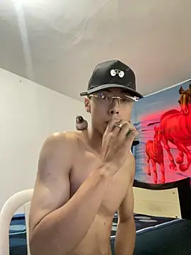 Snapshot of -andres-07 chatting on 10.24.25 -andres-07 online show from 10.24.25