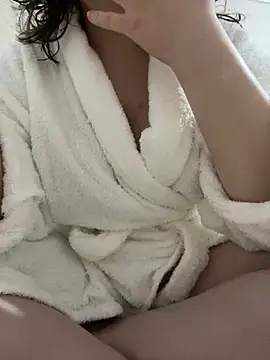 Snapshot of Angeldoram chatting on 02.26.26 Angeldoram online show from 02.26.26