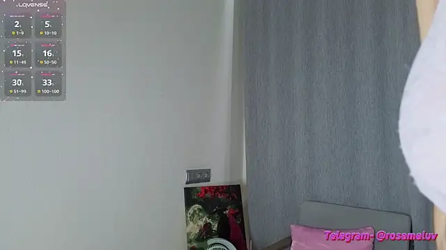 Snapshot of daarlingrosee chatting on 03.06.26 daarlingrosee online show from 03.06.26