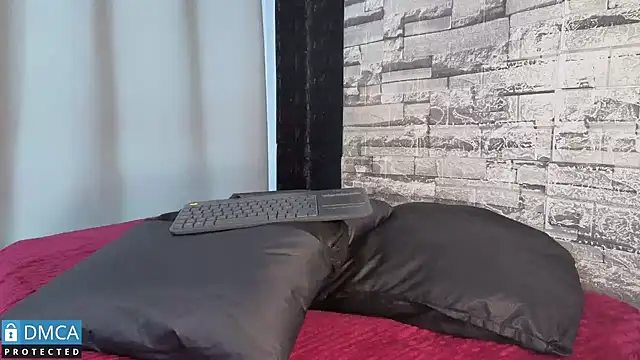 eva delight  online show from 05.02.26