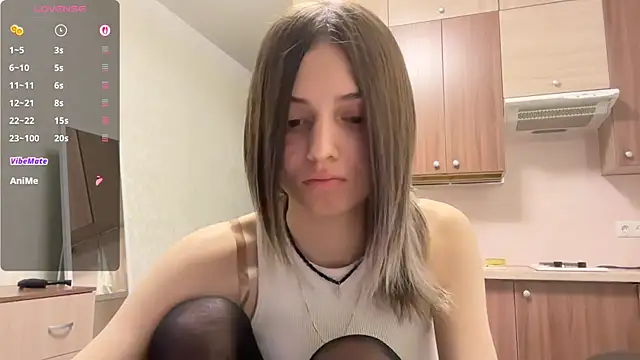 Snapshot of AidaGloshen chatting on 12.03.25 AidaGloshen online show from 12.03.25