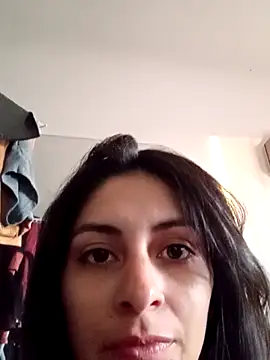 Snapshot of besosseductores chatting on 10.24.25 besosseductores online show from 10.24.25