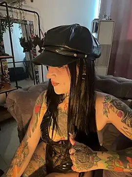 NinaHex online show from 11.12.25