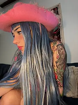 NinaHex online show from 11.14.25