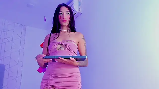 Snapshot of StephanyRouss chatting on 02.18.26 StephanyRouss online show from 02.18.26