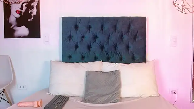 Snapshot of Desire_Evelyn chatting on 01.16.26 Desire Evelyn online show from 01.16.26