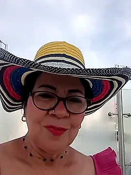 laliItaclark online show from 04.30.26