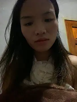 Snapshot of Yunzang chatting on 11.13.25 Yunzang online show from 11.13.25