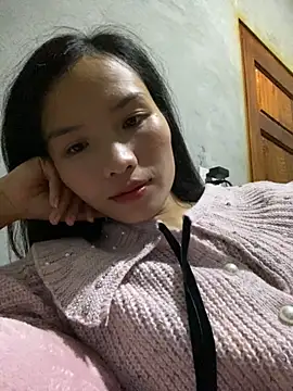 Snapshot of Yunzang chatting on 11.26.25 Yunzang online show from 11.26.25