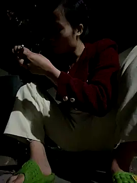 Snapshot of Yunzang chatting on 12.18.25 Yunzang online show from 12.18.25