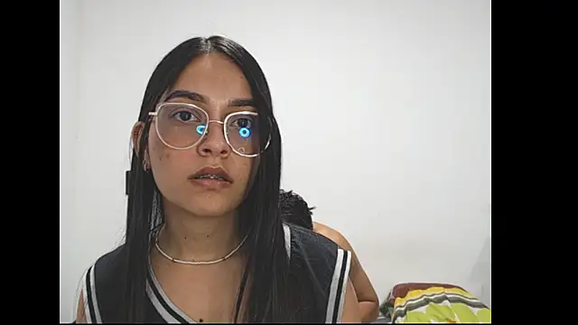 ALICE JULIETA online show from 11.04.25