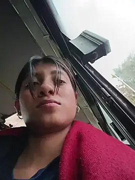 Snapshot of YeseniaRodriguez3 chatting on 11.05.25 YeseniaRodriguez3 online show from 11.05.25