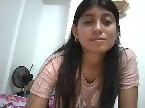 Snapshot of YeseniaRodriguez3 chatting on 03.10.26 YeseniaRodriguez3 online show from 03.10.26