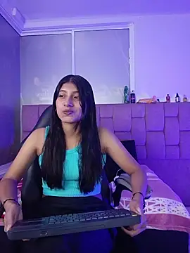 YeseniaRodriguez3 online show from 05.30.26