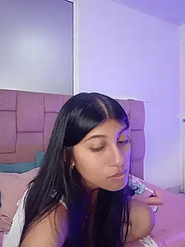 YeseniaRodriguez3 online show from 06.27.26
