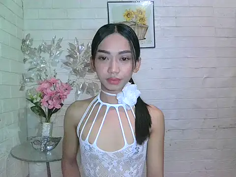 Queenpau online show from 10.28.25