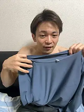 Snapshot of miyabi_yabi chatting on 12.04.25 miyabi yabi online show from 12.04.25