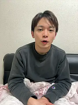 Snapshot of miyabi_yabi chatting on 12.16.25 miyabi yabi online show from 12.16.25