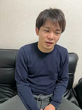 Snapshot of miyabi_yabi chatting on 12.21.25 miyabi yabi online show from 12.21.25