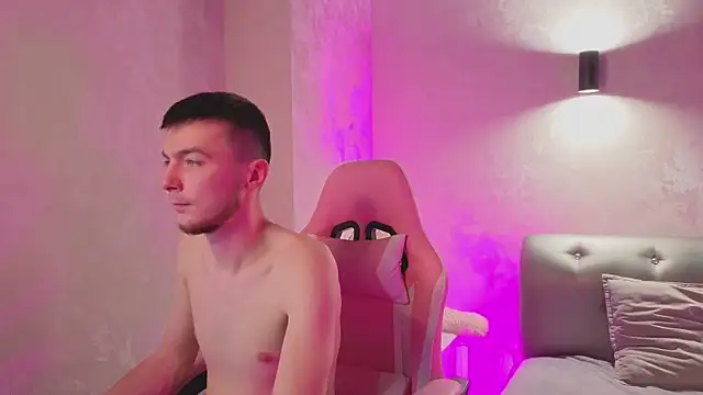 Snapshot of Oscar_Beatrice chatting on 01.08.26 Oscar Beatrice online show from 01.08.26