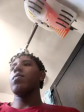 Snapshot of kelisve chatting on 10.25.25 kelisve online show from 10.25.25