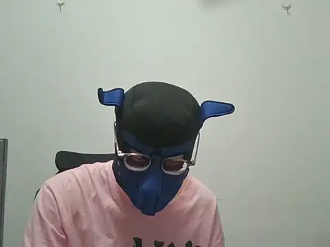 Snapshot of beadfeizi chatting on 10.28.25 beadfeizi online show from 10.28.25