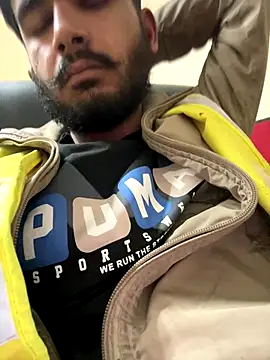 Snapshot of Indianbbc4u@xh chatting on 01.05.26 Indianbbc4uxh online show from 01.05.26