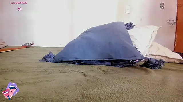 ghostwomaan online show from 05.26.26