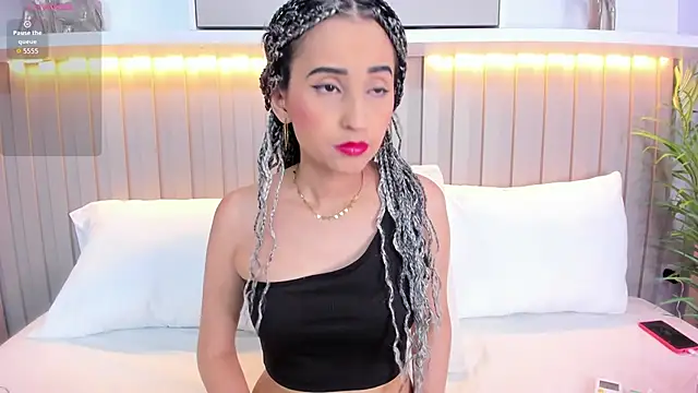 Snapshot of violett_rabbit_ chatting on 11.06.25 violett rabbit online show from 11.06.25