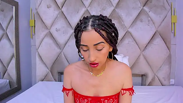 violett rabbit  online show from 02.28.26