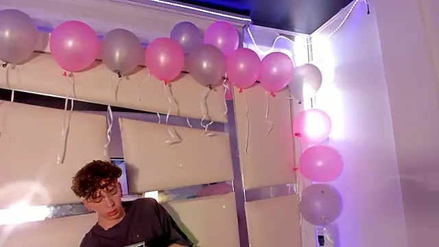 Snapshot of Genesis_ask chatting on 11.01.25 Genesis ask online show from 11.01.25