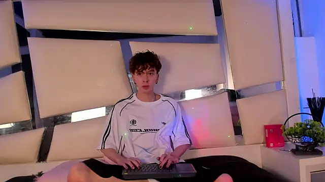 Snapshot of Genesis_ask chatting on 11.21.25 Genesis ask online show from 11.21.25