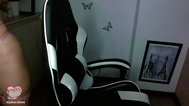 Snapshot of Akane_bellow chatting on 11.23.25 Akane bellow online show from 11.23.25