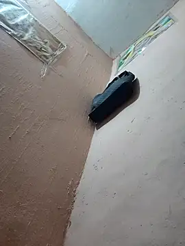 Snapshot of CUTE-GIRL-1 chatting on 12.23.25 CUTE-GIRL-1 online show from 12.23.25