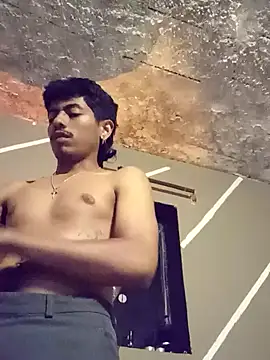 SkinniYamo online show from 04.11.26