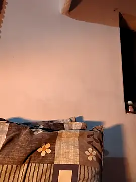 Snapshot of Hot-Rubyy chatting on 12.22.25 Hot-Rubyy online show from 12.22.25