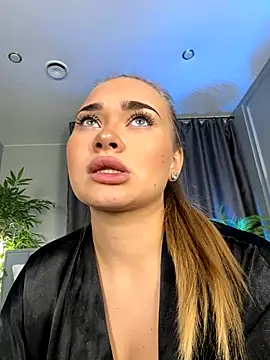 MilaRaven online show from 11.30.25