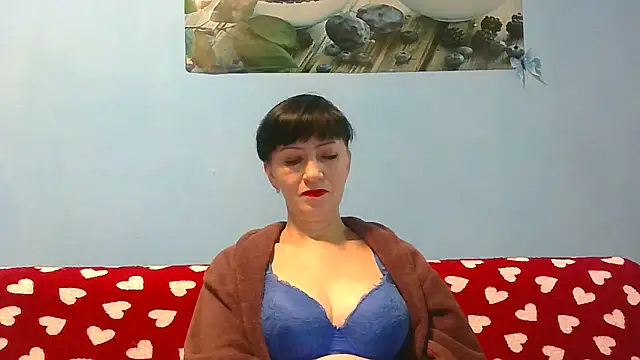 Snapshot of IffetLove42 chatting on 06.02.26 IffetLove42 online show from 06.02.26