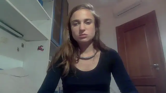 Snapshot of SinnEmily chatting on 12.03.25 SinnEmily online show from 12.03.25