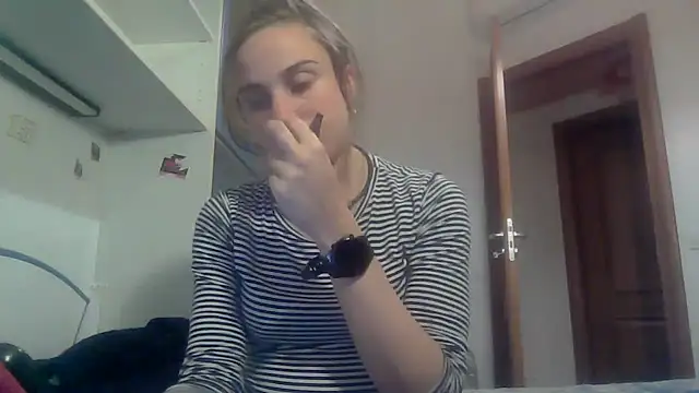 Snapshot of SinnEmily chatting on 12.15.25 SinnEmily online show from 12.15.25