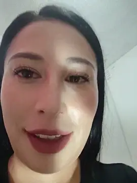 Emma Hotkiss online show from 06.21.26