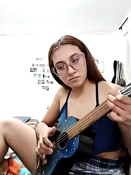 Snapshot of bellastorme04 chatting on 03.20.26 bellastorme04 online show from 03.20.26