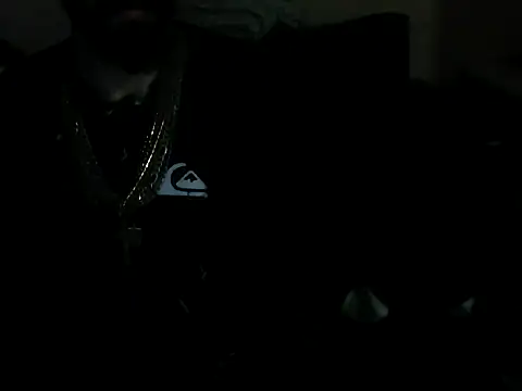 Snapshot of giovanift111 chatting on 11.13.25 giovanift111 online show from 11.13.25