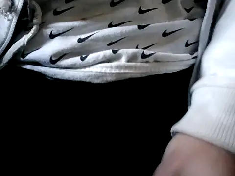 Snapshot of giovanift111 chatting on 11.21.25 giovanift111 online show from 11.21.25