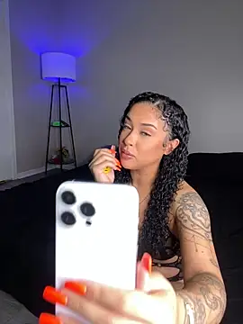 Snapshot of thepornplugz chatting on 11.07.25 thepornplugz online show from 11.07.25