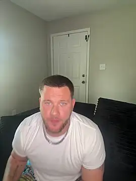 Snapshot of thepornplugz chatting on 04.29.26 thepornplugz online show from 04.29.26