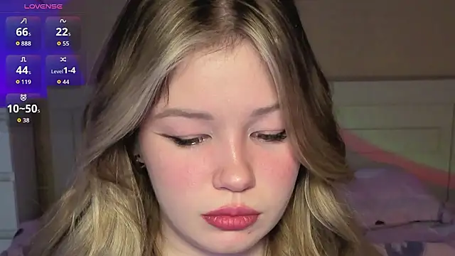 Snapshot of pawsclawss chatting on 03.17.26 pawsclawss online show from 03.17.26