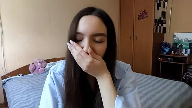 Snapshot of Kimixoo chatting on 11.21.25 Kimixoo online show from 11.21.25